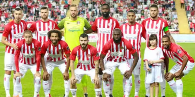 Antalyaspor'da 10 Futbolcunun Sözleşmesi Sona Erecek