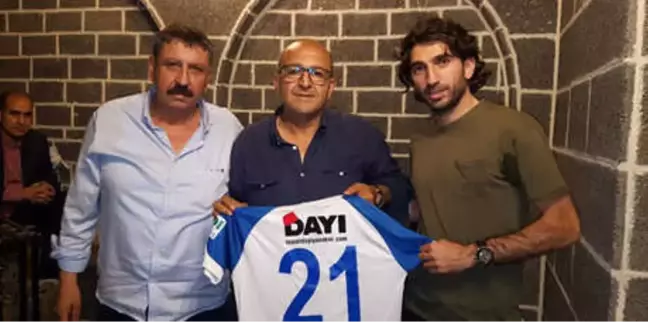 Burhan Eşer'den Abdurrahman Yakut'a Forma