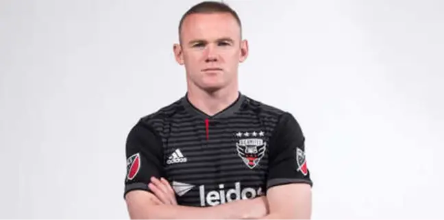 Rooney'den 3,5 Yıllık İmza!