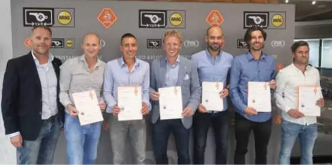 Dirk Kuyt Diplomayı Aldı, Fenerbahçe İddiası...