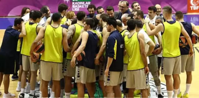 Fenerbahçe'nin Basketbolda Yeni Sezon Hazırlıkları Sürüyor