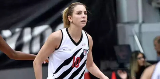 Kübra Siyahdemir 1 Yıl Daha Beşiktaş'ta