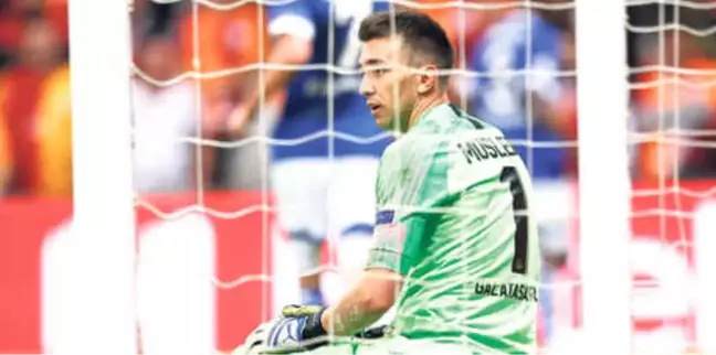 Muslera Varsa Korkma!