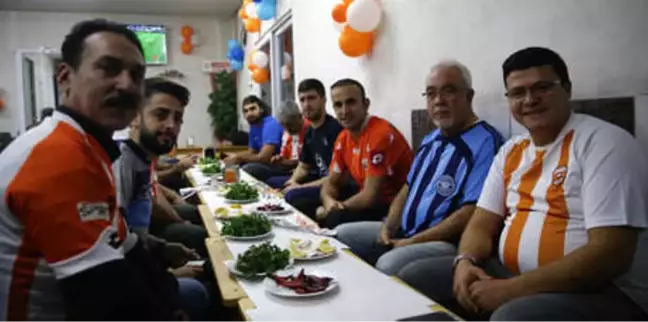 Adana'da Derbi Öncesi Dostluk Yemeği