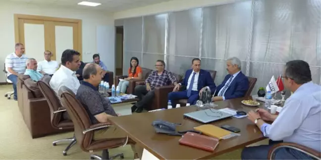 Kaymakam Aksoy'dan Kuşadası Ticaret Odası'na Ziyaret