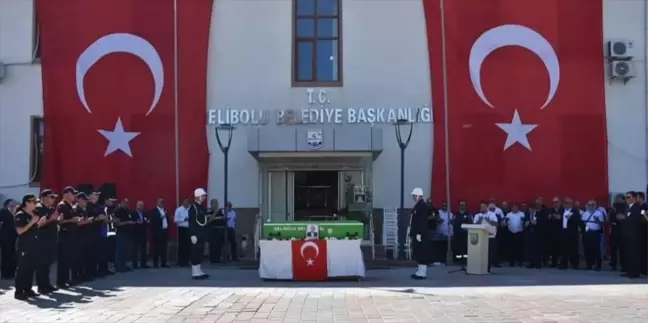 Çanakkale Gelibolu'da Belediye Başkan Yardımcısı Selçuk Bartan'ın Cenazesi Toprağa Verildi