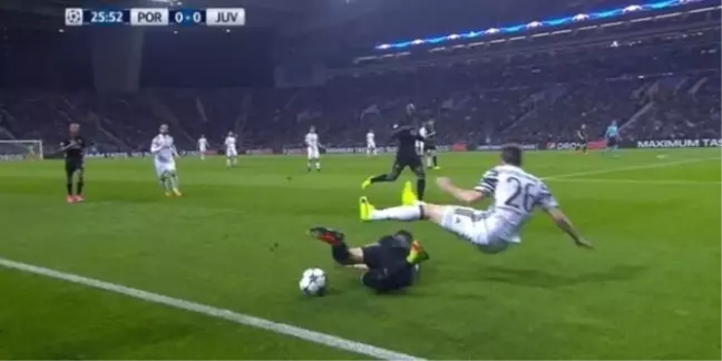 Telles Takımını Yaktı!