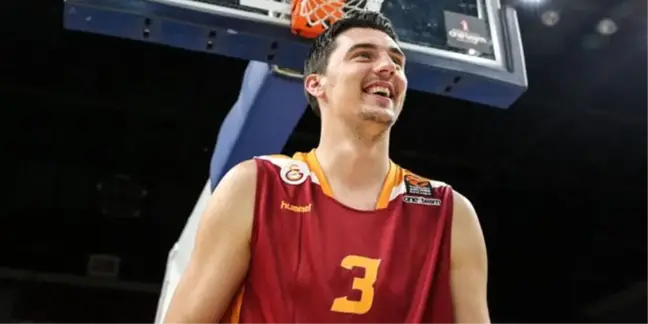 Galatasaray'da İki Kadro Dışı