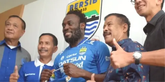 Essien Endonezya'ya Transfer Oldu!