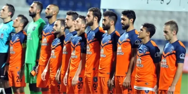 Başakşehir'den 2 Süresiz Kadro Dışı!