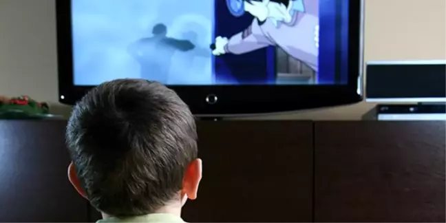 2 Yaşındaki Çocuğu Üzerine Televizyon Düştü
