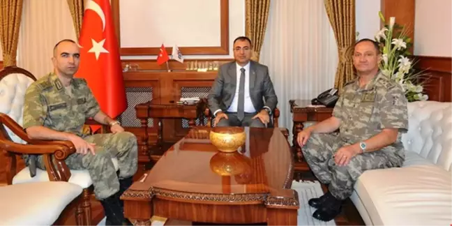2. Ordu Komutanı Korgeneral Temel'den Vali Toprak'a Ziyaret