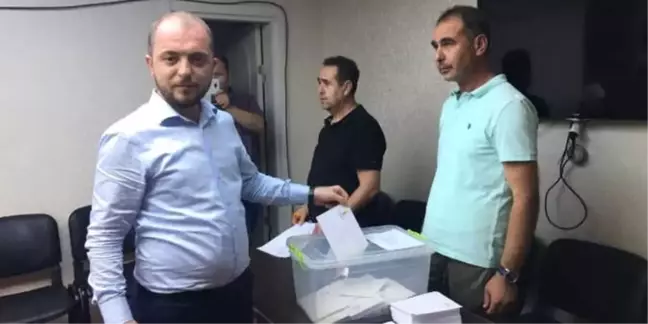 Bilecik'te Ak Parti, Belediye Başkan Adayı İçin Sandığa Gidiyor