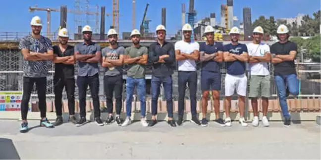 Göztepe'nin Yenileri Stadı Gezdi