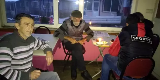İki gündür mum ışığında oturuyorlar