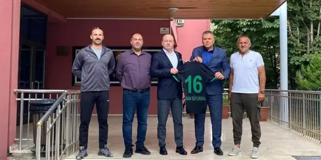 Bursaspor Başkanı Hayrettin Gülgüler'den BTSO Celal Sönmez Spor Lisesi'ne ziyaret