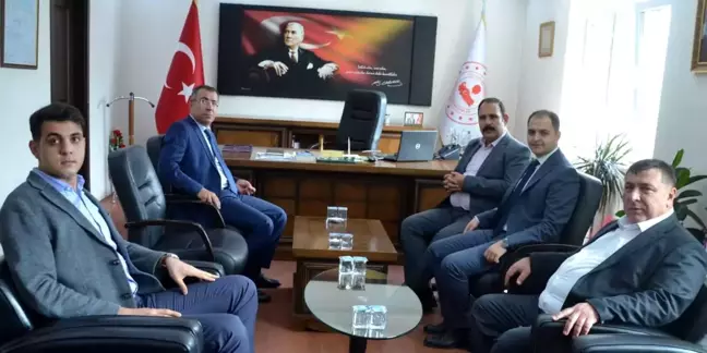 Başkan Özkan Alp misafirlerini ağırladı