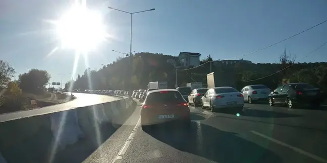 Mudanya'daki trafik kazası nedeniyle ulaşım aksadı