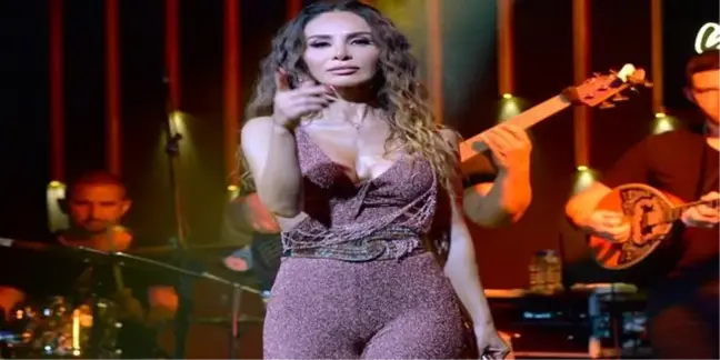 Betül Demir... İSTANBUL' DA UNUTULMAZ GECE!