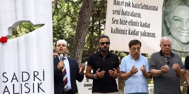 Kerem Alışık ve Sadri Alışık'ın anma töreninde duygusal anlar yaşandı