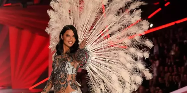 Victoria's Secret Fashion Show ne zaman, saat kaçta ve nerede? Victoria's Secret 2024 nereden izlenir?