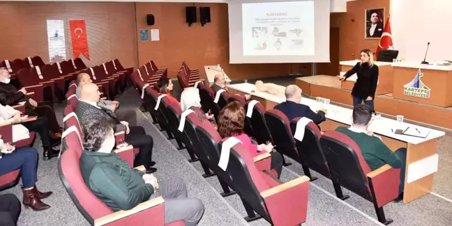 Kartepe Belediyesi'nin yetkililerine ilk yardım eğitim verildi