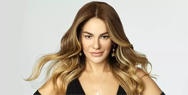 Derya Bedavacı, İbrahim Erkal'ın Get Yalan Dünya şarkısını yeniden yorumladı