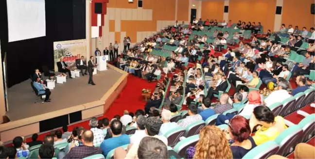 Sempozyumun Son Panelinde 'Darbeler ve Ekonomi' Konuşuldu