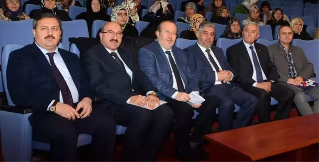 Esogü'de 'Hz. Peygamber'in Davranış Modelleri' Paneli Düzenlendi