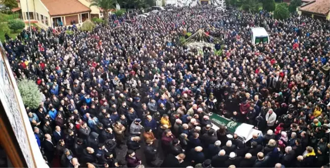 Sendika Üyeleri, Öldürülen Başkanları Karacan'a Veda Etti