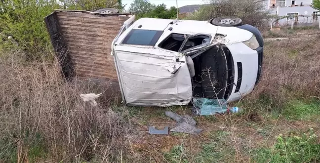 Kırıkkale'de Kamyonet Devrildi: 3 Yaralı