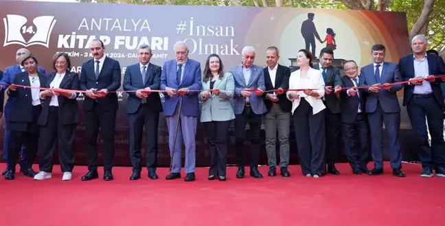 14. Antalya Kitap Fuarı'nda İlber Ortaylı'nın Açıklamaları