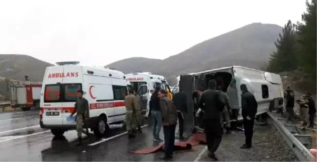 Diyarbakır'da Yolcu Midibüsü Devrildi: 1 Ölü, 30 Yaralı (2) - Yeniden