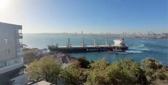 Üsküdar Açıklarında İki Kuru Yük Gemisi Çarpıştı