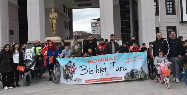 Boyabat'ta 'Cumhuriyet İçin Pedal Çeviriyoruz' Bisiklet Turu Düzenlendi