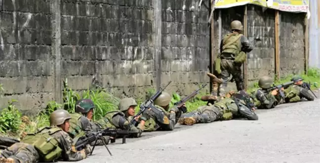 Filipinler'de Öldürülen 17 Sivilin Cesedi Bulundu