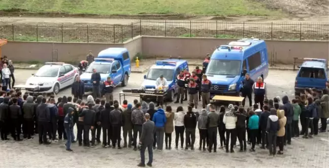 Jandarmadan Lise Öğrencilerine Trafik Eğitimi