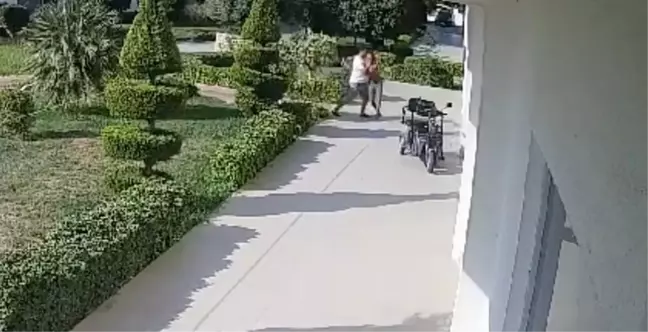 Antalya'da Rus turist site yöneticisi tarafından dövüldü