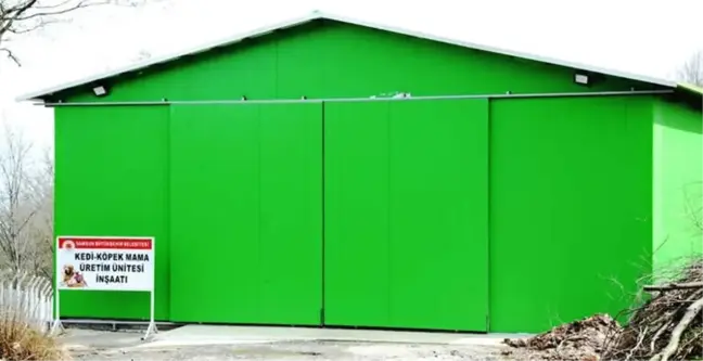 Büyükşehirden Hayvanlara Mama Üretim Fabrikası
