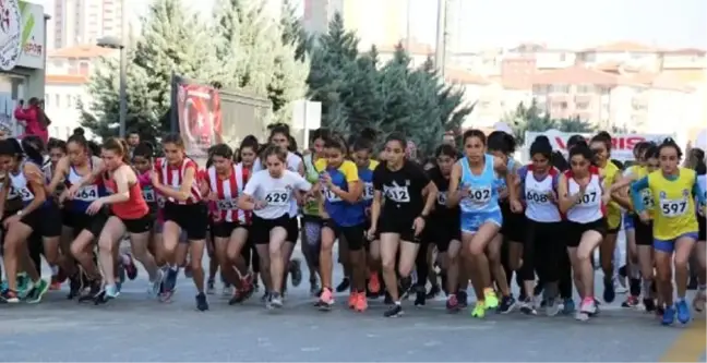 10 Kasım Atatürk'ü Anma Kros Yarışmaları yapıldı