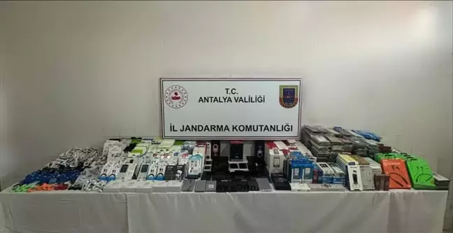 Antalya'nın Kaş ilçesinde kaçakçılık operasyonu: 1 gözaltı