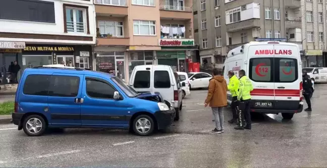 Samsun'da Ticari Araç Çarpışması: 1 Yaralı