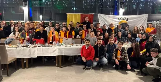 Galatasaraylı Taraftarlar Tavşanlı'da İftar Yemeğinde Buluştu