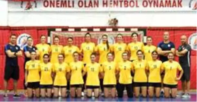 Paşanın Melekleri sezonu derbiyle açıyor