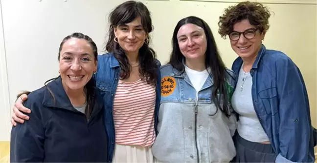 Yasemin Sakallıoğlu'nun gösterisi sonunda meditasyon seansı