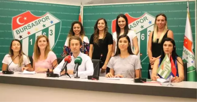 Bursaspor'a Voleybolda 9 İmza