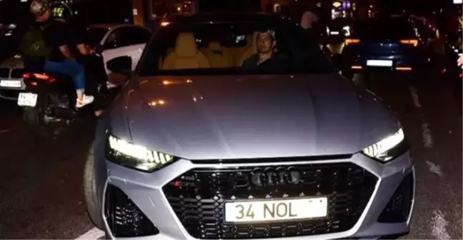 Milyonluk Aracıyla Görüntülendi! Plaka Detayı Şaşırttı