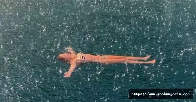 Yağmurlu Havada Deniz Keyfi Yaptı