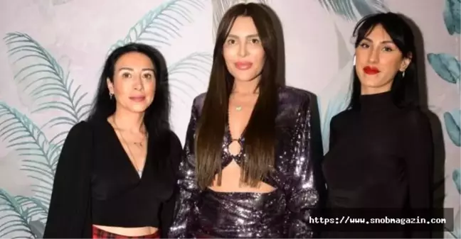 Selin Ciğerci Kadınlar Matinesinde Sahneye Çıktı