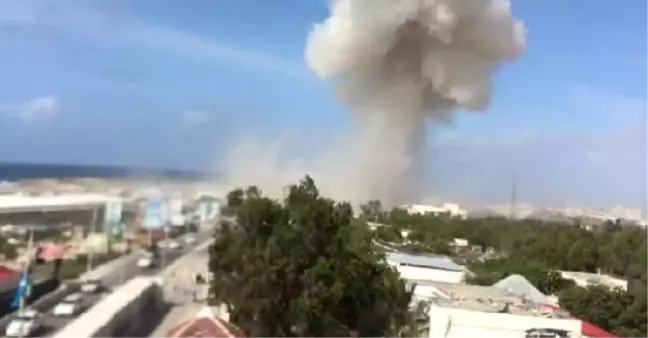 Somali'de Havalimanı Yakınında Patlama